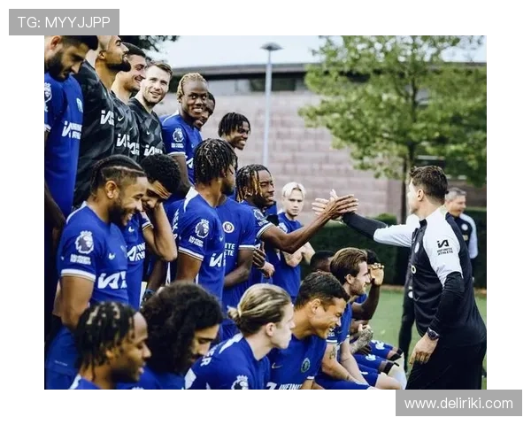 帕尔默与贝林厄姆进攻角色及中场影响力差异解析 帕尔默与贝林厄姆进攻角色及中场影响力差异解析