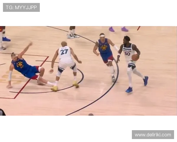 戈贝尔挡拆护筐压制约基奇内线效率较上季提升